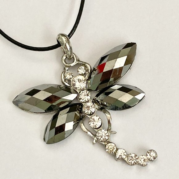 Vtg Dragonfly Necklace Pendant Insect Gray Crystal Silver Plated Black Cord 18" - Picture 4 of 10